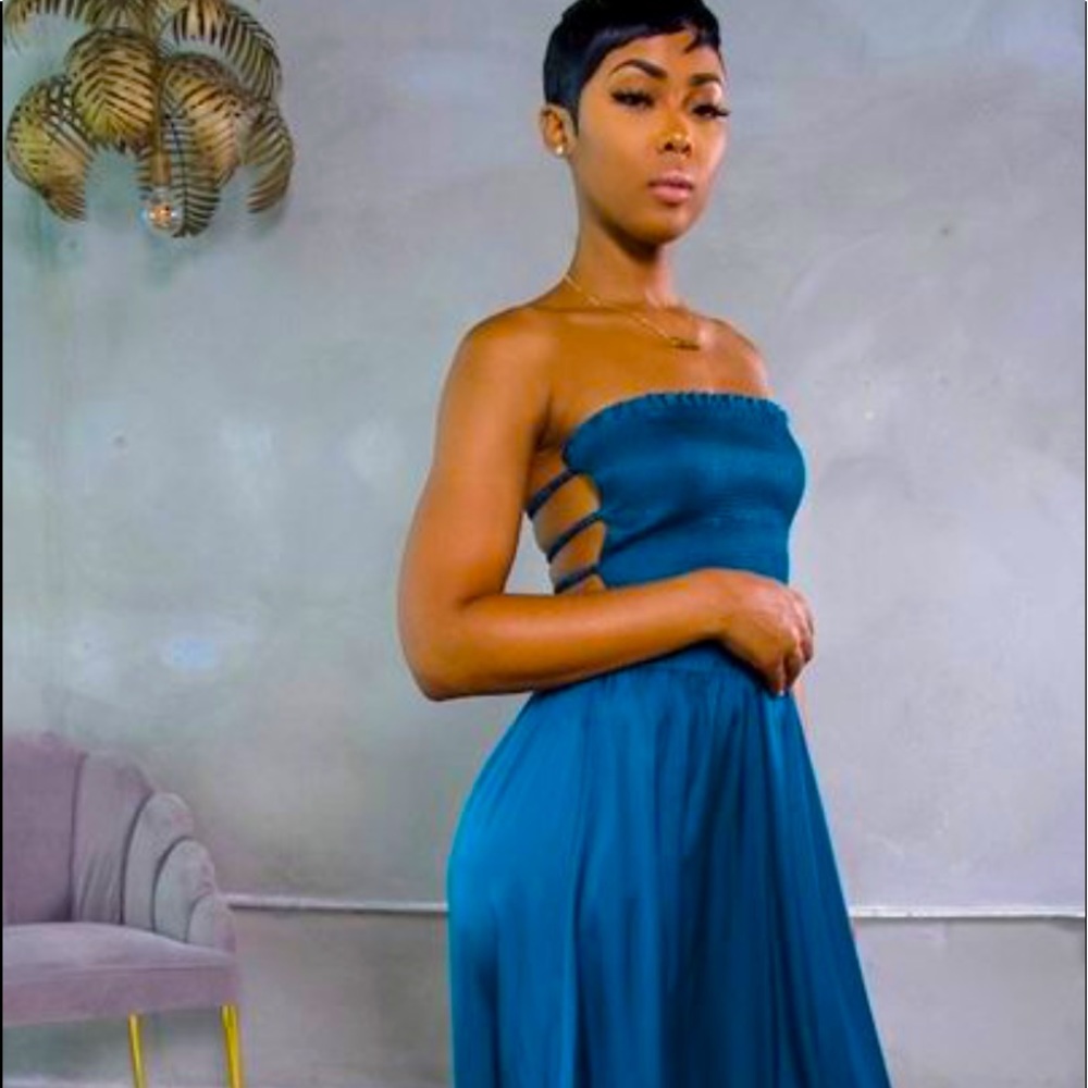RECENTLY REDUCED: “Sale Priced”      Beautiful Silky, Long & Flowy Sundress, NEW